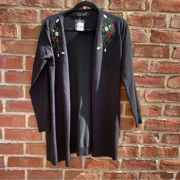 esperanza Sweaters - NWT Esperanza sweater open in Front Cardigan black embroidered women's small
